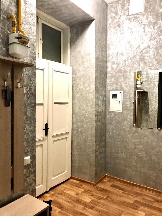 Romantic Apartments - City Center 5 15 Lviv Exterior foto